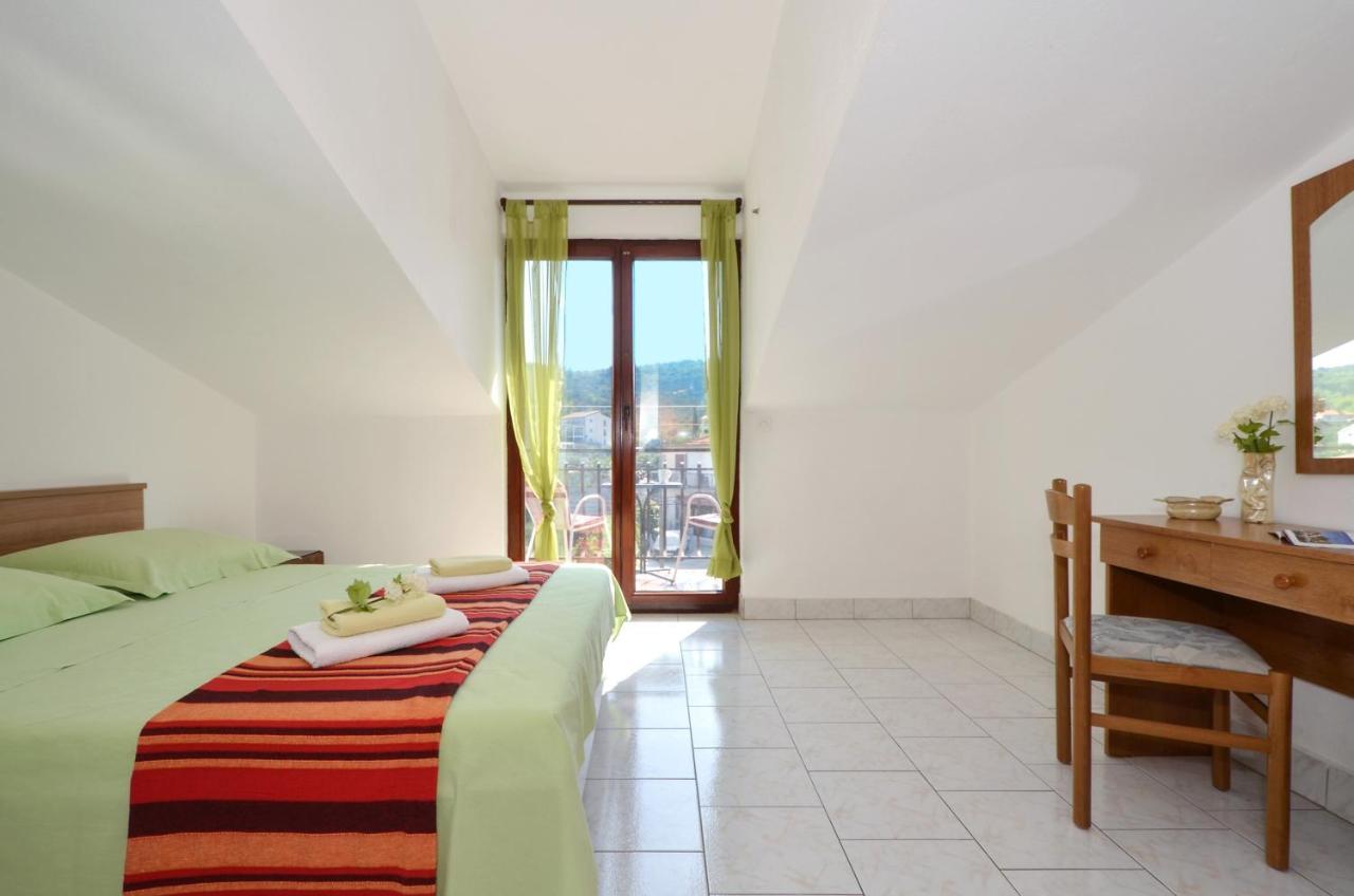 Apartments By The Sea Slatine, Ciovo - 12176 Extérieur photo